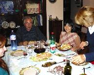 １５日の夕食は、通訳の女性と５人で楽しく食べました。