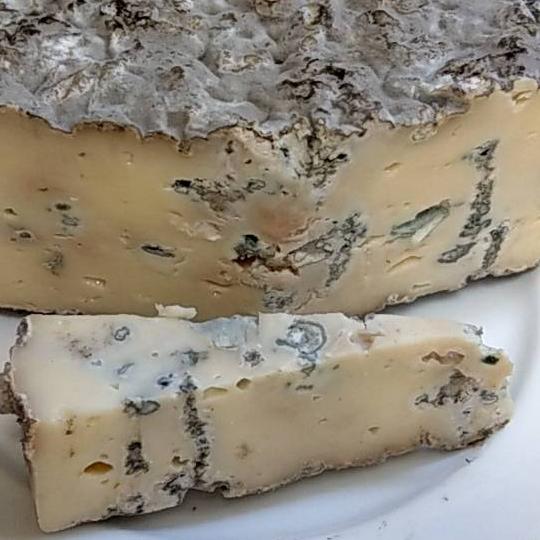 石狩産ブルーチーズ